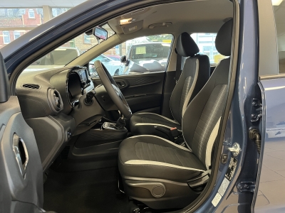 Hyundai i10 Pure dig.Cockpit Navi R.Cam PDC Klima DAB