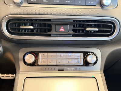 Hyundai Kona Elektro Select Elektro 2WD ACC Carplay SOH-100%
