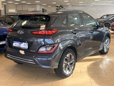 Hyundai Kona Elektro Select*ACC*WMP*ST-Heiz*CarPlay*R.cam*SHZ*