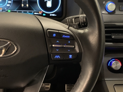 Hyundai Kona Elektro Select*ST-Heiz*ACC*CarPlay*R.cam*SHZ