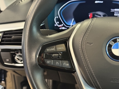 BMW 530 PlugIn*xDrive*Dig Cockpit*R.cam*SHZ*Navi*LED