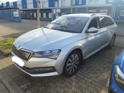 Skoda Superb AmbitionACC*CarPlay*Memory*SHZ*LED*R.Cam