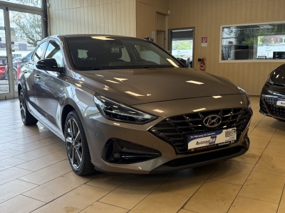 Hyundai i30 Fastback*Navi*R.Cam*LED*SHZ*Spurhalteass