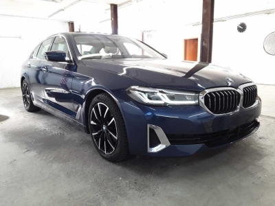 BMW 520 Luxury Line*AHK*ACC*S-dach*CAM*H/K*Leder*LED