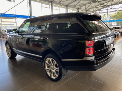 Land Rover Range Rover SV Autobiography lang First-Class 