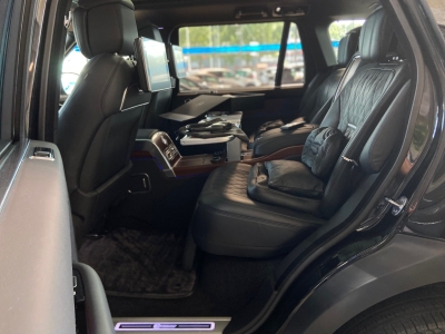 Land Rover Range Rover SV Autobiography lang First-Class 
