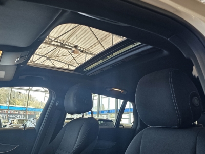 Mercedes-Benz EQC 400 4Matic Pano. LED R.Cam Navi Sound-System