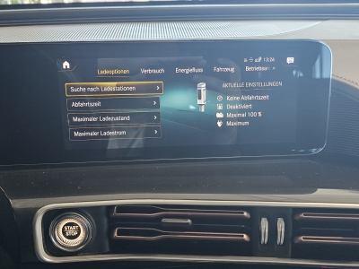 Mercedes-Benz EQC 400 4Matic Pano. LED R.Cam Navi Sound-System