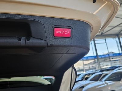 Mercedes-Benz EQC 400 4Matic Pano. LED R.Cam Navi Sound-System