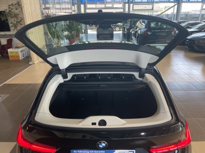 BMW 320 d HiFi-Sound Curved Display LED PDC DAB Navi