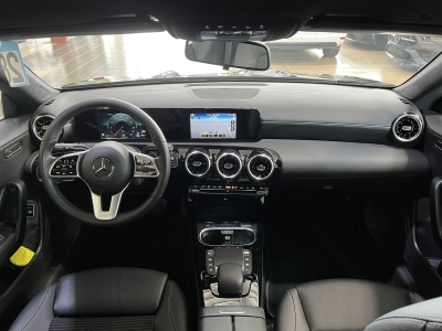 Mercedes-Benz CLA 250 Shooting Brake e AHK Navi SHZ PDC DAB