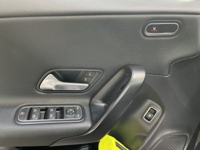 Mercedes-Benz CLA 250 Shooting Brake e AHK Navi SHZ PDC DAB