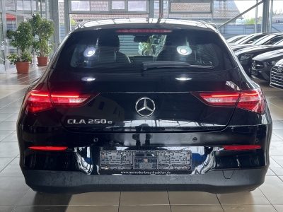 Mercedes-Benz CLA 250 Shooting Brake e AHK Navi SHZ PDC DAB