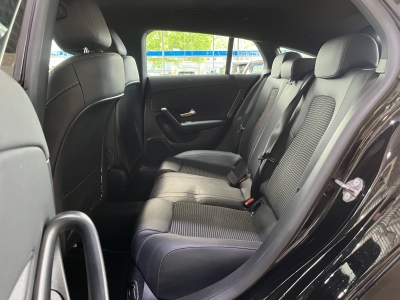 Mercedes-Benz CLA 250 Shooting Brake e AHK Navi SHZ PDC DAB