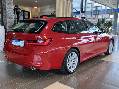 BMW 318 Sport*Shadow*Widescreen*R.Cam*AHK*SHZ*LED*