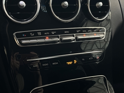 Mercedes-Benz C 220 d LED Navi R.Cam SHZ PDC DAB Sportfahrwerk