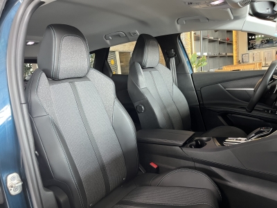 Peugeot 3008 Hybrid 225 Allure Navi dig.Cockpit LED 