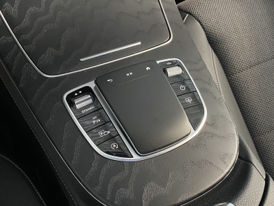 Mercedes-Benz E 300 Avantgarde WideScreen LED R.Cam Navi SHZ 