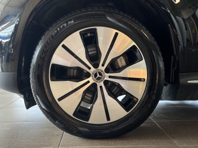 Mercedes-Benz EQC 400 4Matic LED R.Cam Navi SHZ Sound-System