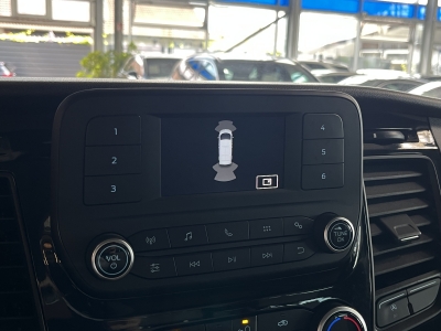 Ford Tourneo Custom 320 L2 Trend 9-Sitzer Klima PDC 