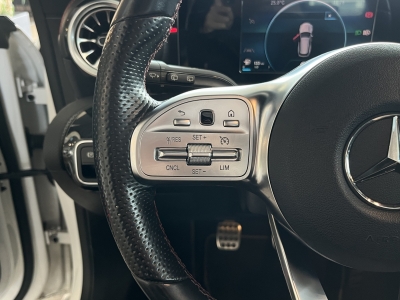 Mercedes-Benz CLA 200 Shooting Brake AMG Line Pano Navi R.Cam