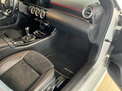 Mercedes-Benz CLA 200 Shooting Brake AMG Line Pano Navi R.Cam