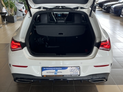 Mercedes-Benz CLA 200 Shooting Brake AMG Line Pano Navi R.Cam