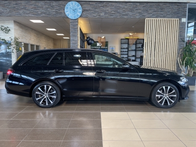 Mercedes-Benz E 300 de Avantgarde AHK LED R.Cam SHZ Navi