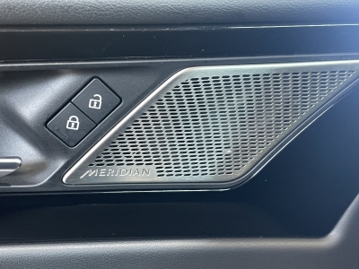 Jaguar XE R-Dynamic Black LED Leder 360°Cam Navi ACC