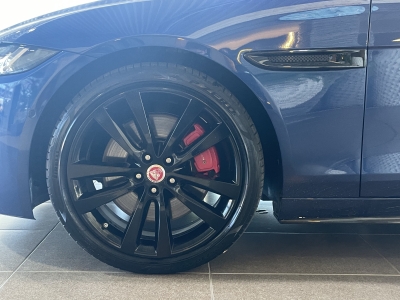 Jaguar XE R-Dynamic Black LED Leder 360°Cam Navi ACC