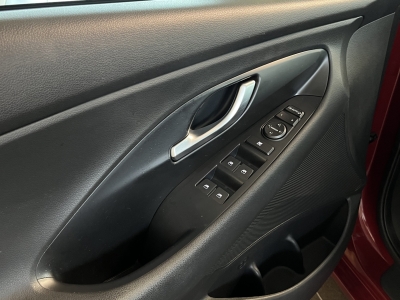 Hyundai i30 Edition 30+ LED Navi R.Cam SHZ PDC DAB+