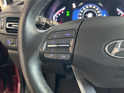 Hyundai i30 Edition 30+ LED Navi R.Cam SHZ PDC DAB+