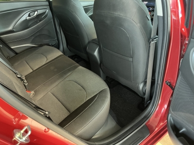 Hyundai i30 Edition 30+ LED Navi R.Cam SHZ PDC DAB+