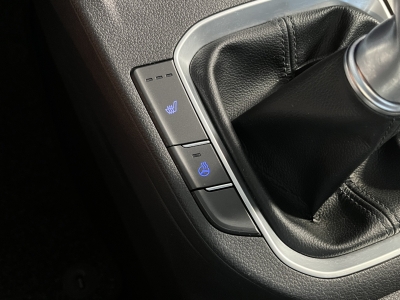 Hyundai i30 Edition 30+ LED Navi R.Cam SHZ PDC DAB+