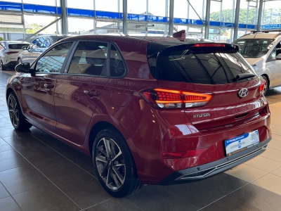 Hyundai i30 Edition 30+ LED Navi R.Cam SHZ PDC DAB+