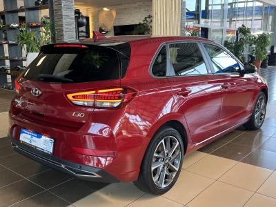 Hyundai i30 Edition 30+ LED Navi R.Cam SHZ PDC DAB+