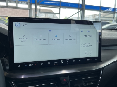 Ford Focus Titanium Pano. Bang&Olufsen AHK R.Cam LED