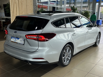 Ford Focus Titanium Pano. Bang&Olufsen AHK R.Cam LED