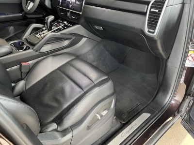 Porsche Cayenne Exclusive Manufaktur HUD Leder BOSE Pano