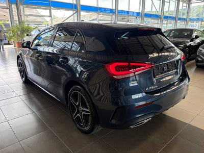 Mercedes-Benz A 250 e AMG-Line HUD Distr.+ LED 360°Cam Leder