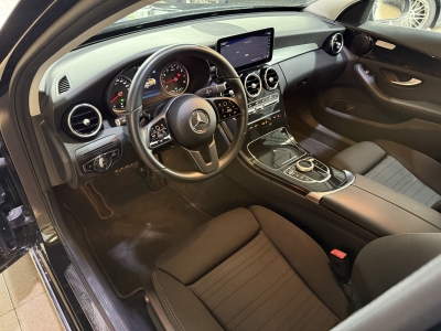 Mercedes-Benz C 300 e Avantgarde LED Navi R.Cam SHZ Tempomat 