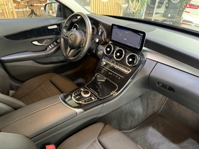 Mercedes-Benz C 300 e Avantgarde LED Navi R.Cam SHZ Tempomat 
