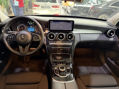 Mercedes-Benz C 300 e Avantgarde LED Navi R.Cam SHZ Tempomat 