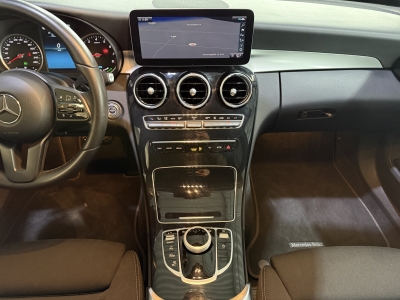 Mercedes-Benz C 300 e Avantgarde LED Navi R.Cam SHZ Tempomat 