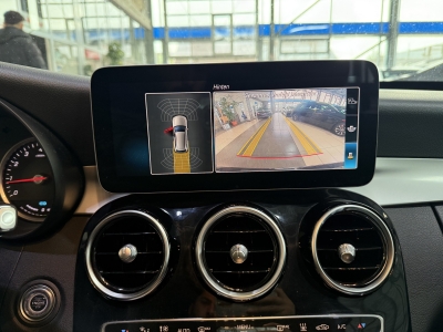 Mercedes-Benz C 300 e Avantgarde LED Navi R.Cam SHZ Tempomat 