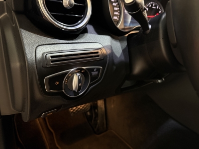 Mercedes-Benz C 300 e Avantgarde LED Navi R.Cam SHZ Tempomat 
