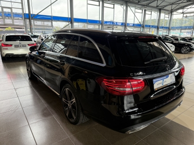 Mercedes-Benz C 300 e Avantgarde LED Navi R.Cam SHZ Tempomat 