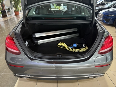 Mercedes-Benz E 350 Avantgarde*LED*Leder*Distronic +*R.Cam*Navi