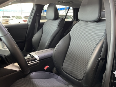 Mercedes-Benz C 180 T Avantgarde Pano.AHK dig.Cockpit Navi SHZ