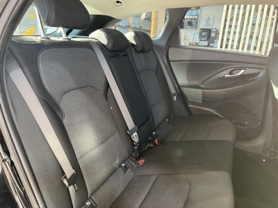 Hyundai i30 Trend SHZ R.Cam PDC Tempomat Spurassist. 